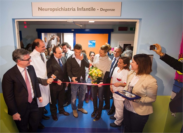 Ilary Blasi e Francesco Totti: Inaugurano un nuovo reparto pediatrico al Gemelli