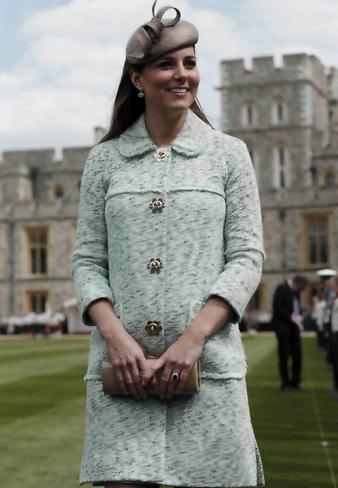 Kate Middleton: Sarà un parto cesareo intorno al 13 luglio ma si teme depistaggio Reale