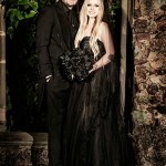 Avril Lavigne sposa in nero