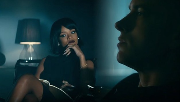 Rihanna è la terapista di Eminem nel nuovo video Monster
