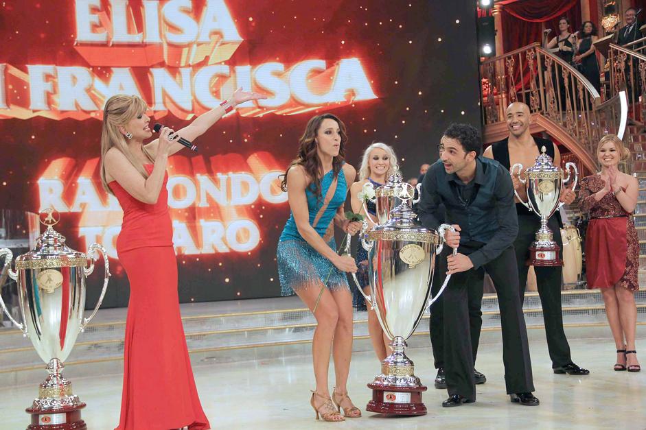Ballando con le stelle 9 Vince Elisa Di Francisca in coppia con Raimondo Todaro