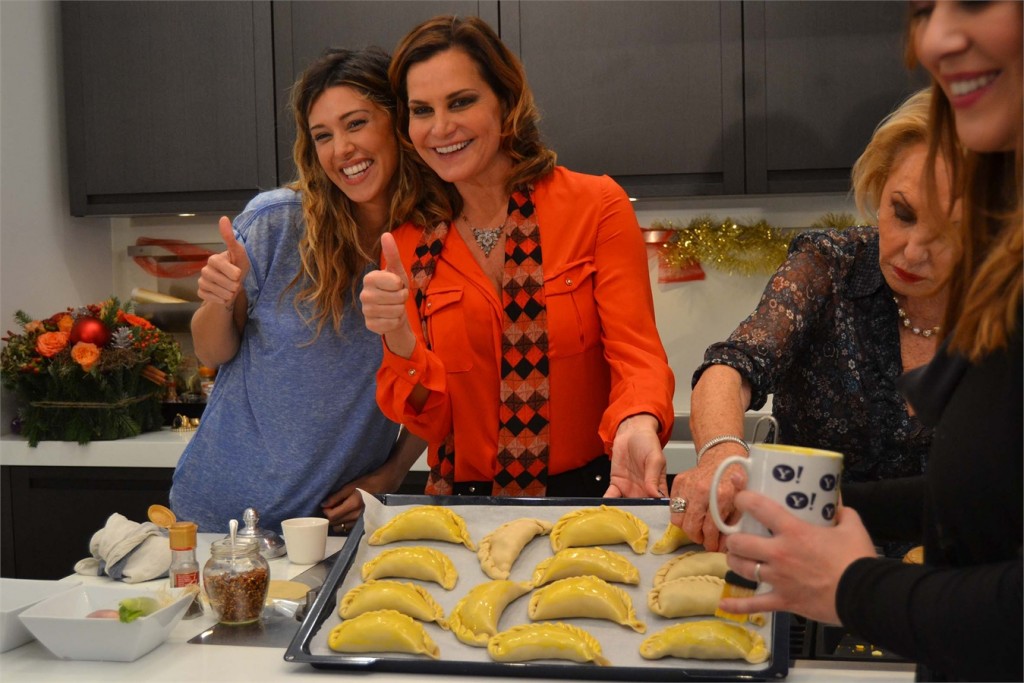 Belen Rodriguez cuoca e mamma a Cooking Simo la casa di Simona Ventura