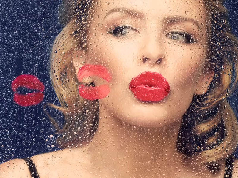 kylie Minogue hot spot in lingerie