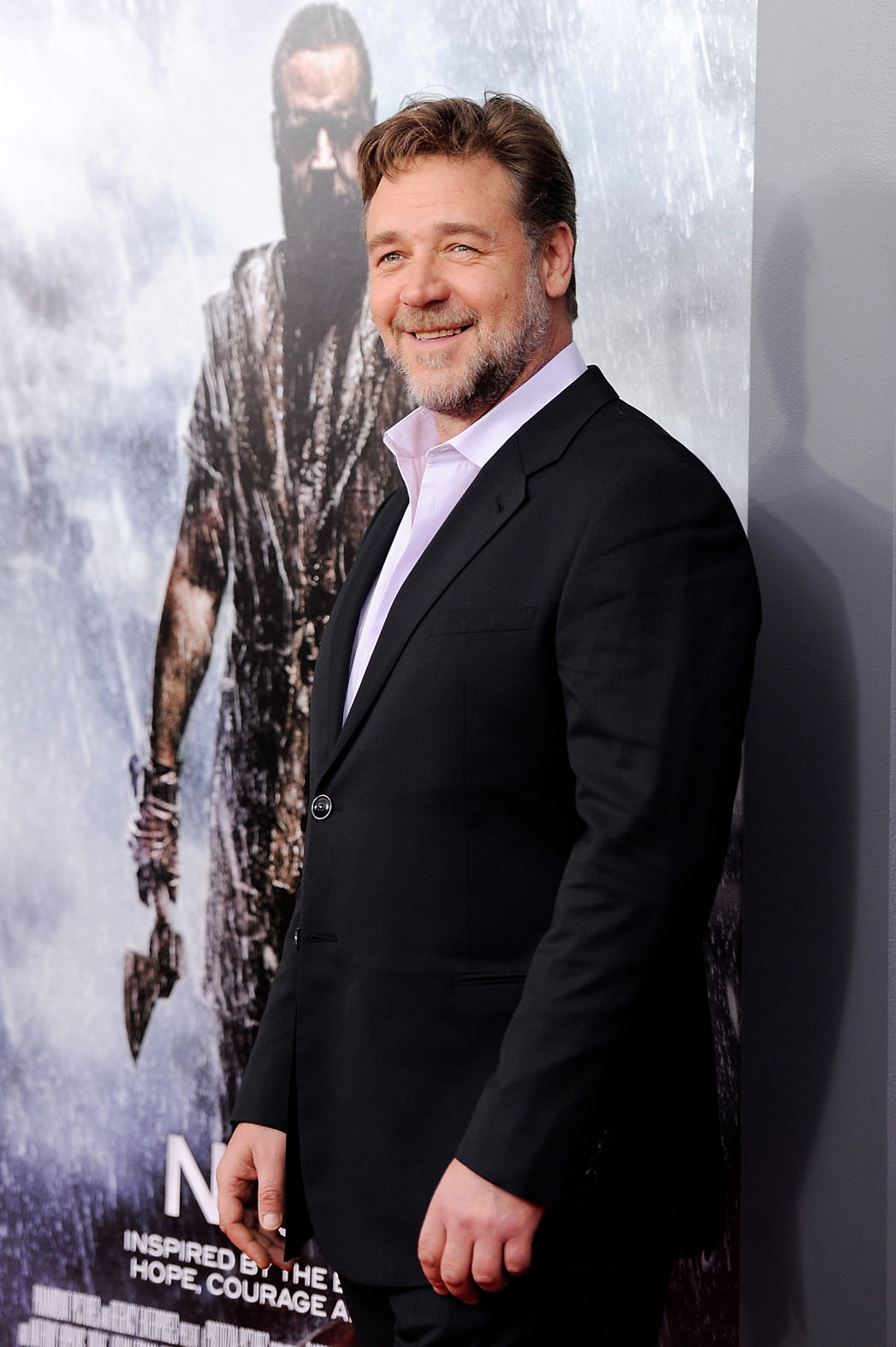 Russell Crowe compie 50 anni, una bellezza intramontabile nell’olimpo di Hollywood
