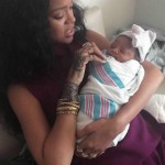 Rihanna diventa zia, prove di mamma per la cantante