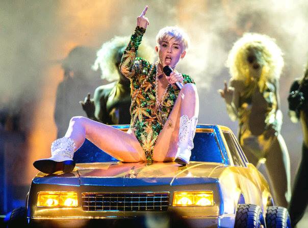 Miley Cyrus, il concerto del 13 settembre a Santo Domingo viene cancellato 