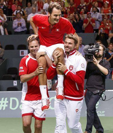 Roger Federer porta la Svizzera in finale