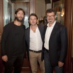 Il calciatore Peppe Sculli con i titolari Domenico Todarello e Peppe Ruggieri foto
