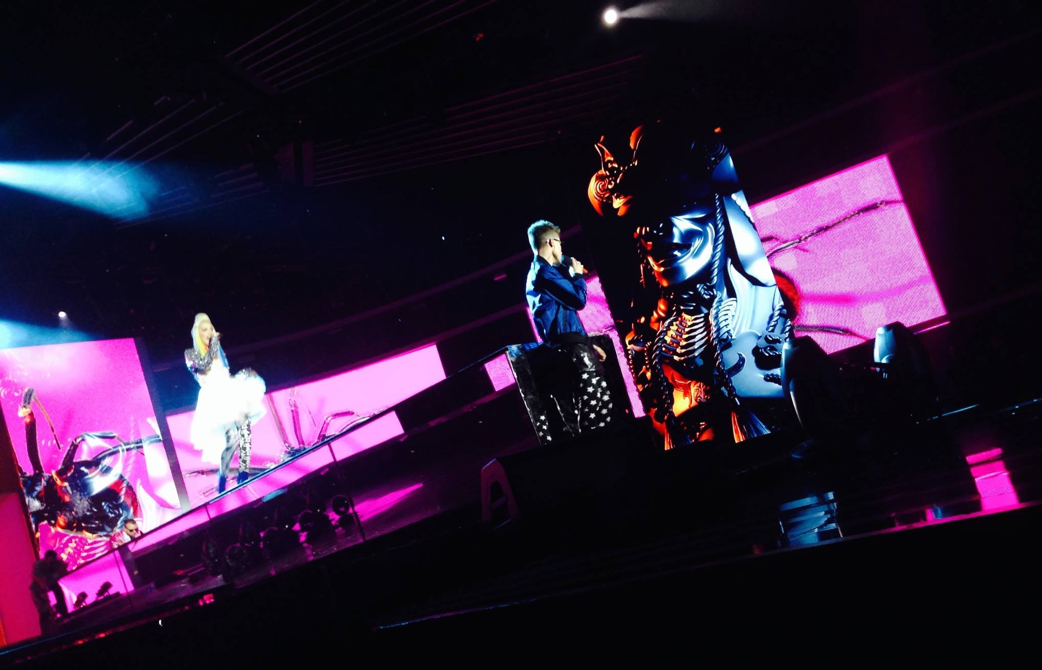 X Factor 8 sesto live: Eliminati i Komminuet, Morgan perde tutti i concorrenti