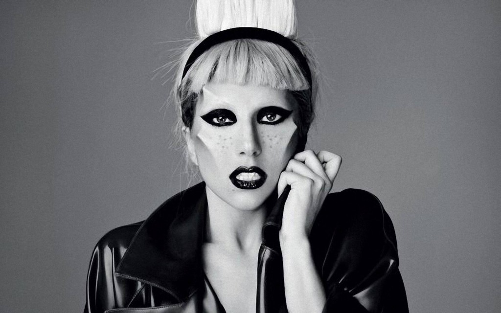 Lady Gaga confessa di essere stata stuprata a 19 anni, si presume da un produttore musicale