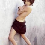 angelina jolie topless a 19 anni foto