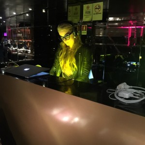 Paris Hilton dj-set al Just Cavalli di Milano