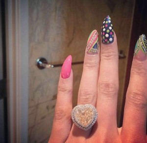 Nicki Minaj si sposa con Meek Mill ecco l'anello di fidanzamento