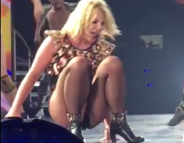 Britney Spears caduta