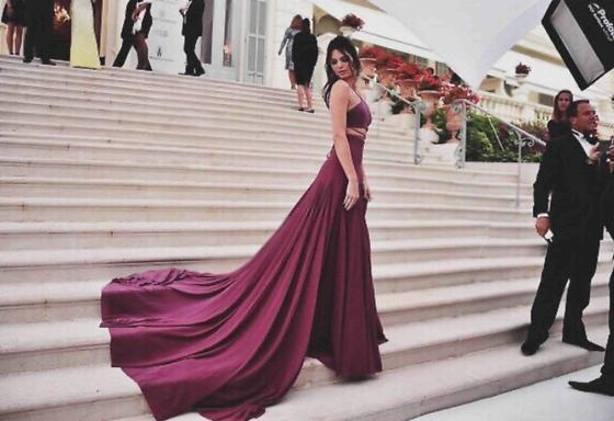 Amfar Cannes 2015 – Favolosa Kendall Jenner indossa Calvin Klein Jenner Kendall