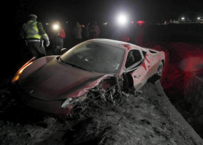 Incidente stradale in Cile per Arturo Vidal durante la Copa America Arturo Vidal News incidente foto