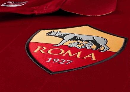 Presentata la nuova maglia dell’As Roma per la stagione 2015/2016 as roma 1927