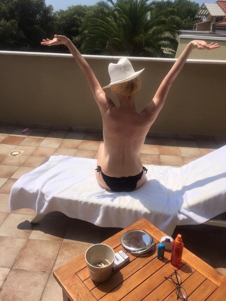 Patty Pravo – goccia di sole in topless! Gossip News Patty Pravo