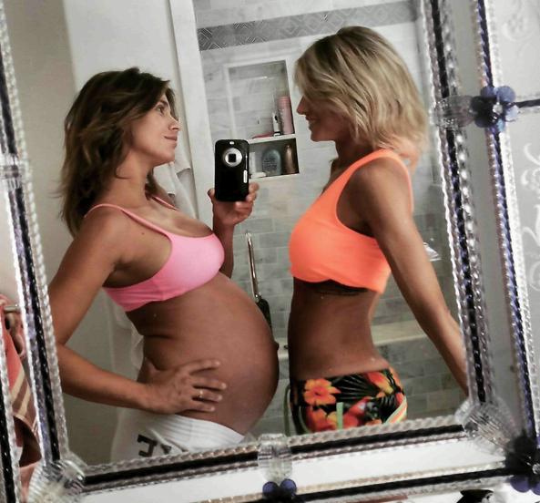 Cronaca Rosa, Elisabetta Canalis e il Ferragosto con Maddalena Corvaglia Elisabetta Canalis e Maddalena Corvaglia
