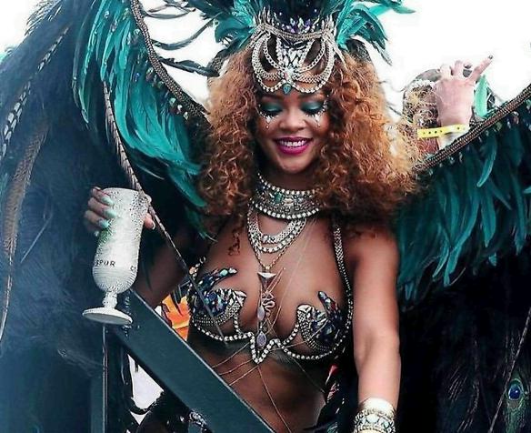 Rihanna e Lewis Hamilton sono loro la nuova coppia dell’estate Rihanna e Lewis Hamilton