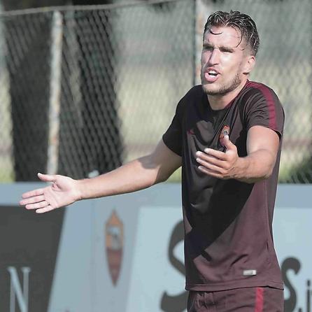 Kevin Strootman ennesima operazione per risolvere il problema al ginocchio Kevin Strootman