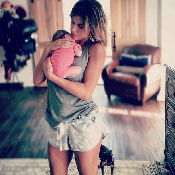 Elisabetta Canalis con Skyler su Instagram elisabetta canalis con skyler