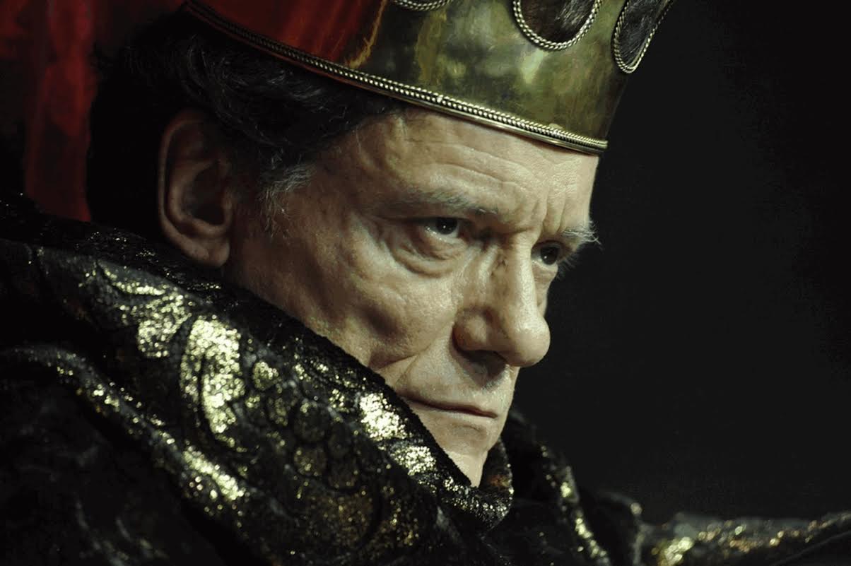 L’Ambra Jovinelli apre con Riccardo III. A portare in scena il fascino inquietante del male è Massimo Ranieri Massimo Ranieri al teatro Ambra Jovinelli di Roma con Riccardo III