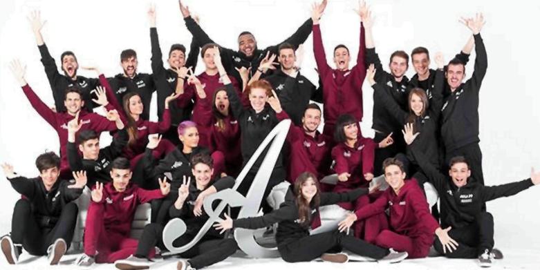 Riparte “Amici 15 di Maria De Filippi”: formata la nuova classe composta da 21 talenti amici 15