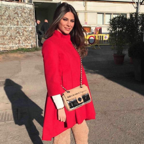 Ludovica Caramis Natale 2015 in rosso e oro