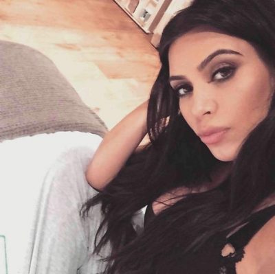 gossip news, Kim Kardashian sotto shock: sequestrata, rinchiusa e derubata
