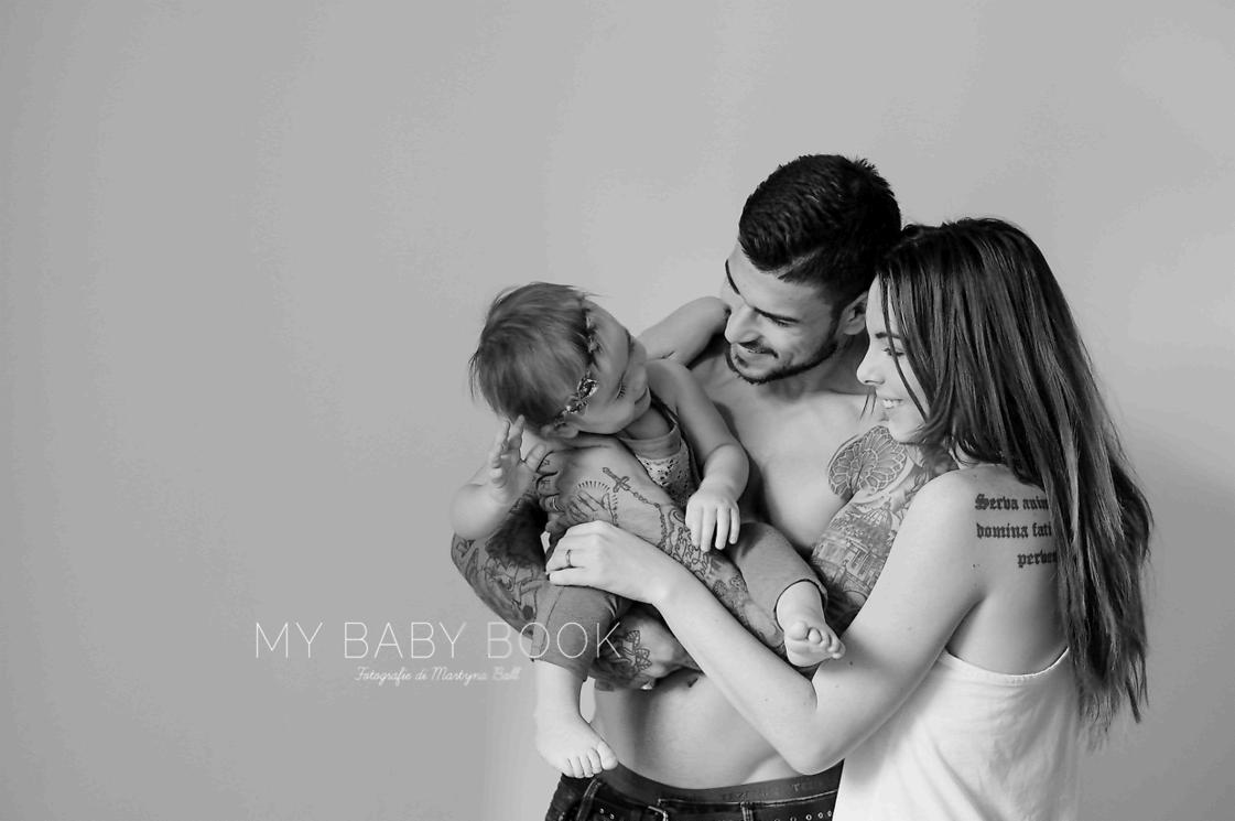 Micol Olivieri: “Una FamigliAnormale” micol olivieri una famiglia anormale
