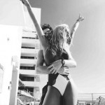 Rita Ora raggiante in Florida sfoggia le sue curve mozzafiato