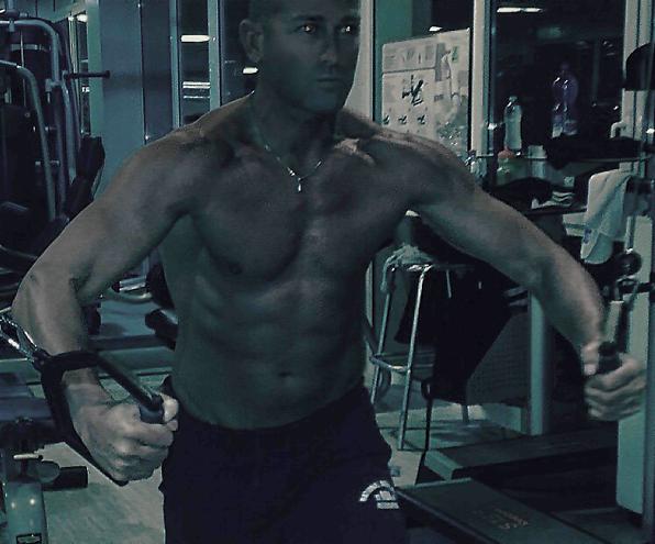 Stefano Bettarini dopo Ilenia Iacono si consola con Marika Fruscio? Stefano Bettarini e il flirt con Marika Fruscio: gossip news