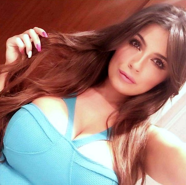 La Ciociara Alessia Macari si spoglia. Streap tease a Frosinone. alessia macari gossip news