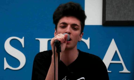 Amici 15: Andreas è il più seguito, ma vediamo le opinioni del web su Cristiano amici 15