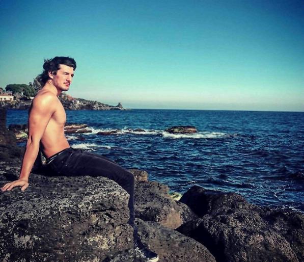 Andrea Preti in Sicilia e pensa ad Eleonora Berlusconi durante le vacanze andrea preti news