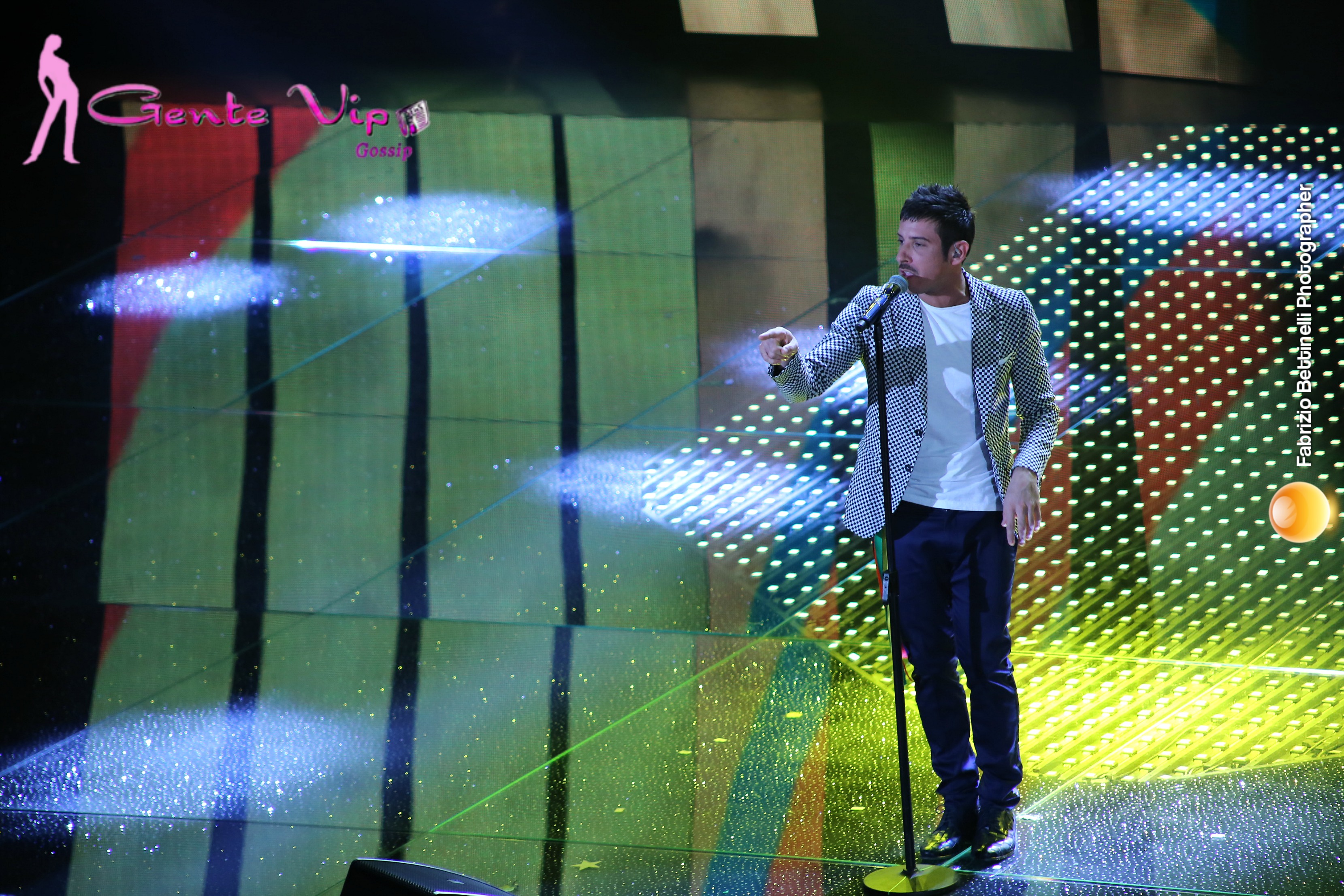 Francesco Gabbani: in arrivo il suo nuovo singolo, “Eternamente ora” francesco gabbani