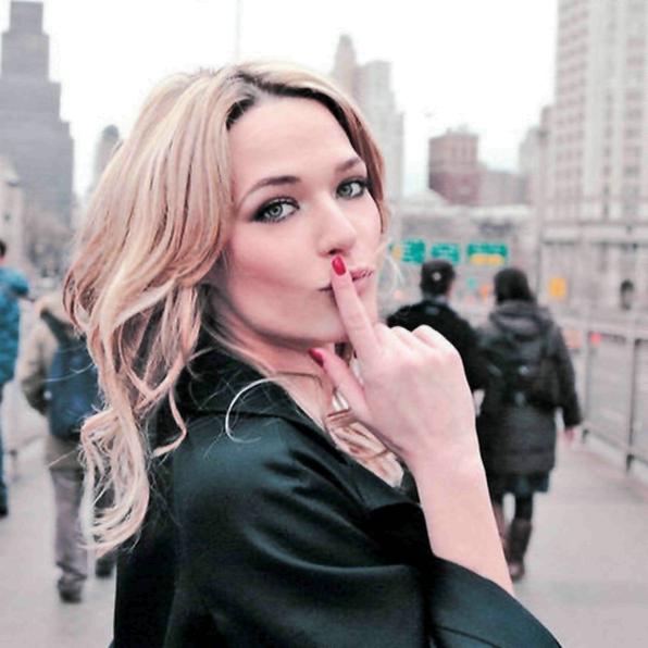 Laura Chiatti contestata per la foto pubblicata laura chiatti gossip