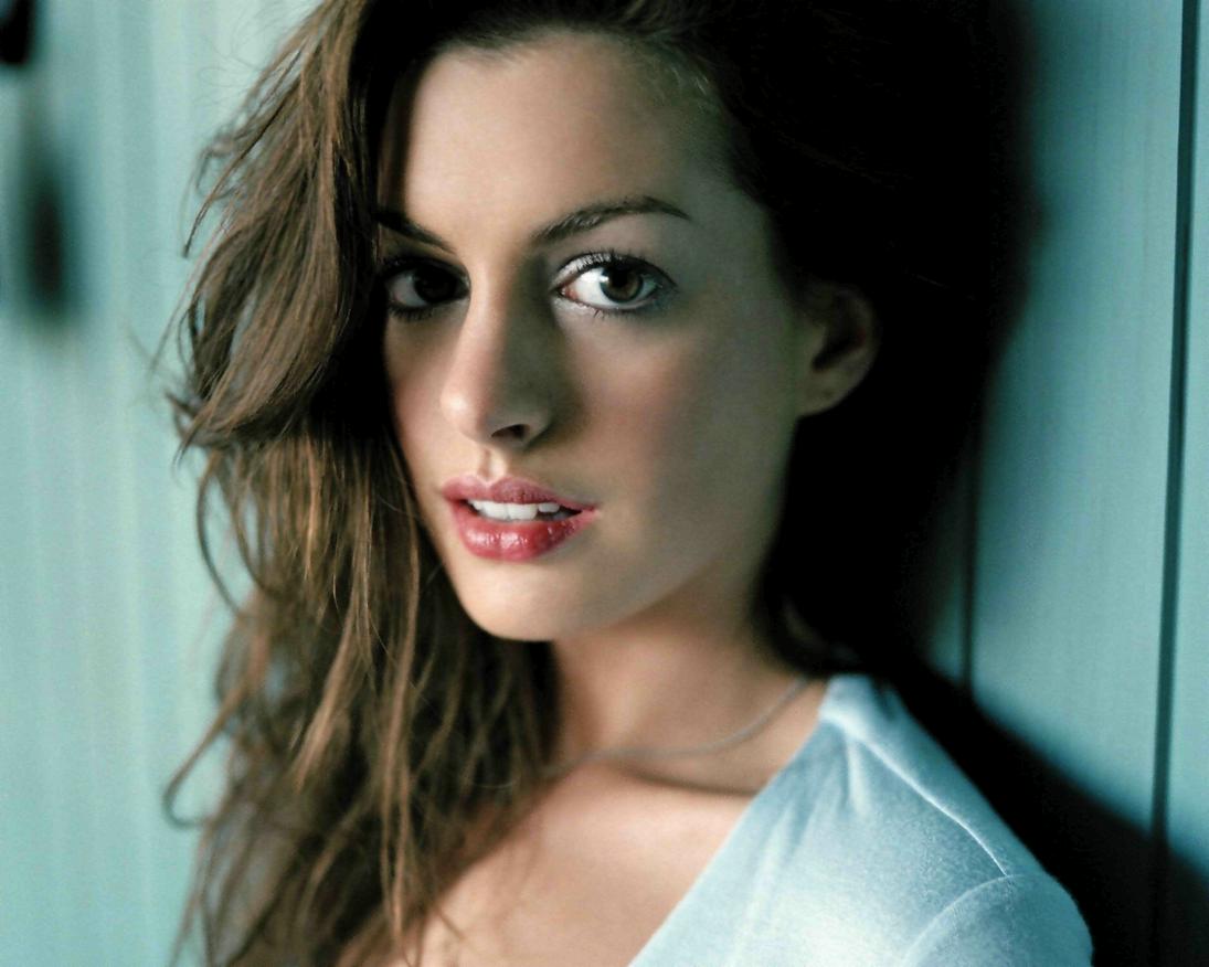 Gossip news: Anne Hathaway è mamma, ha partorito un maschietto Anne Hathaway