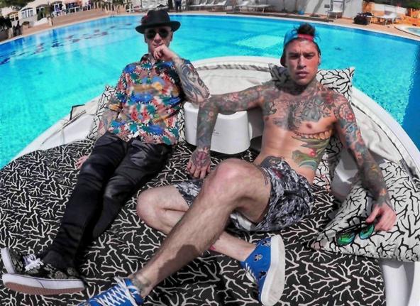 J-Ax e Fedez insieme in Puglia per un nuovo video J-Ax e Fedez