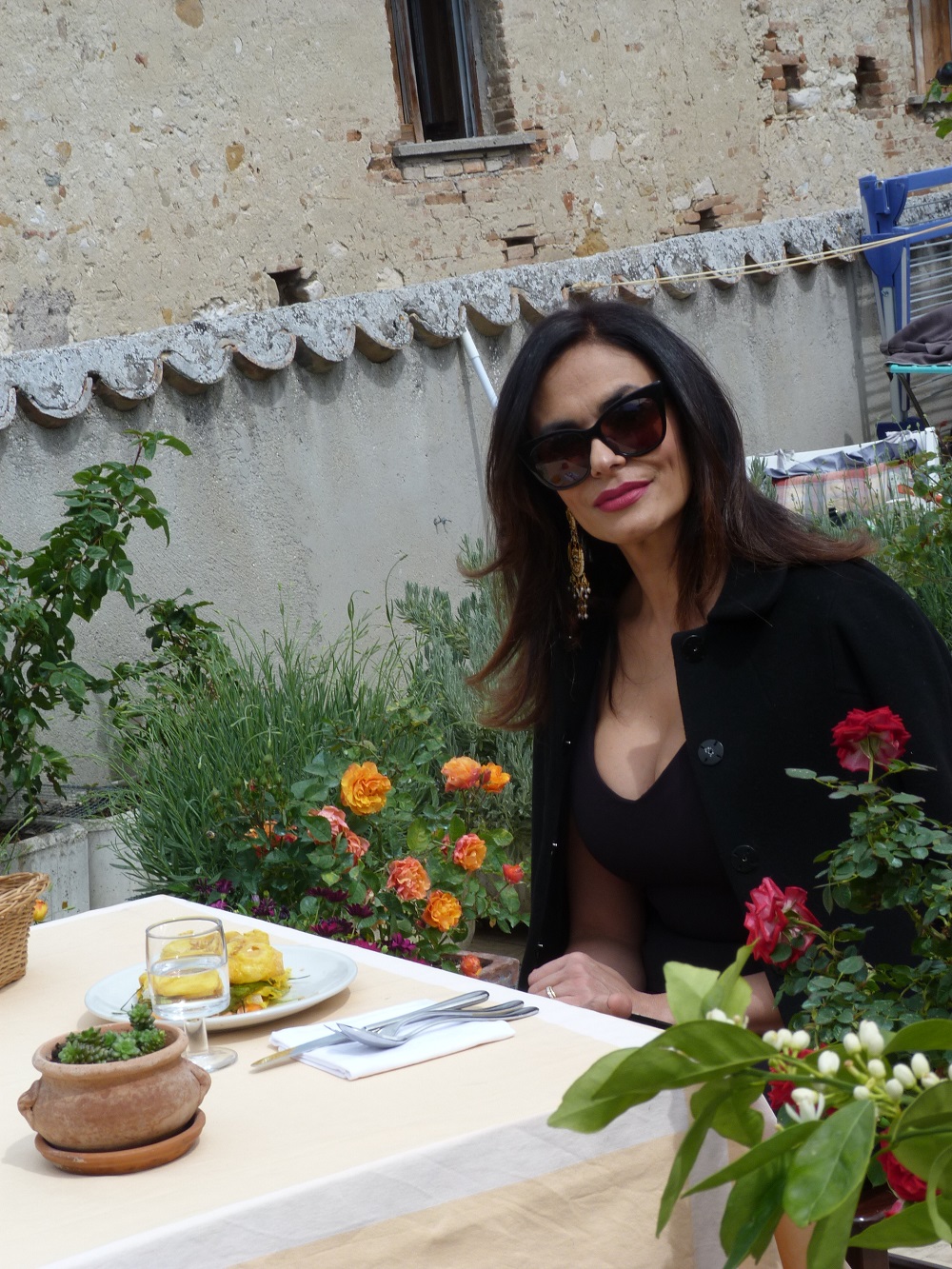 Maria Grazia Cucinotta interpreta per la prima volta se stessa nel cortometraggio “Timballo” Maria Grazia Cucinotta protagonista del cortometraggio "Timballo"