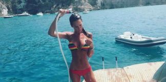 Gossip Nicole Minetti selfie roventi e fan in paradiso gossip news, news gossip, news, nicole minetti,