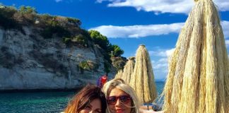 Gossip news, Mara Venier e Sabrina Ferilli bagnate dal sole di Ischia Gossip news, Mara Venier, Sabrina Ferilli, Nicola Carraro,
