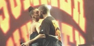Gossip news, Rihanna scansa Drake. Il bacio non convince Rihanna e Drake bacio, gossip news,