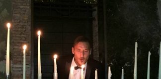Francesco Totti debutta su Facebook in grande stile: “Meglio tardi che mai” Francesco Totti, francesco totti facebook, francesco totti news, francesco totti notizie, francesco totti compleanno, francesco totti 40 anni, francesco totti auguri, gossip news, gossip, news,