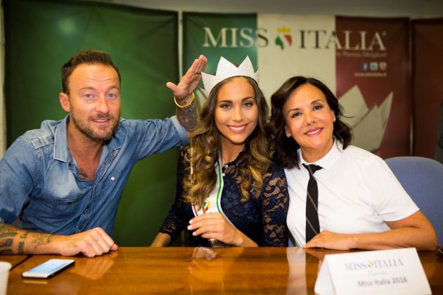 Francesco Facchinetti, Rachele Risaliti e Patrizia Mirigliani conferenza stampa di chiusura Miss Italia