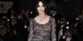 Gossip: Monica Bellucci a Venezia con eleganza e femminilità Gossip: Monica Bellucci a Venezia con eleganza e femminilità