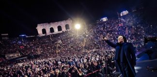 Renato Zero Arenà: “Vi siete meritati l’appellativo di Sorcini per sempre” Renato Zero Arena di Verona concerto evento su Rai Uno