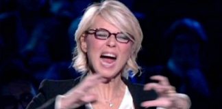 Maria De Filippi in difficoltà a Uomini e Donne News: scoppia il caos!! maria de filippi, Uomini e Donne News, Gossip uomini e Donne,