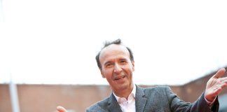 Gossip, Roberto Benigni: dichiarazione d’amore alla moglie al Festival di Roma Gossip, gossip news, Roberto Benigni, Festa del cinema di Roma, Nicoletta Braschi, Roberto Benigni moglie,